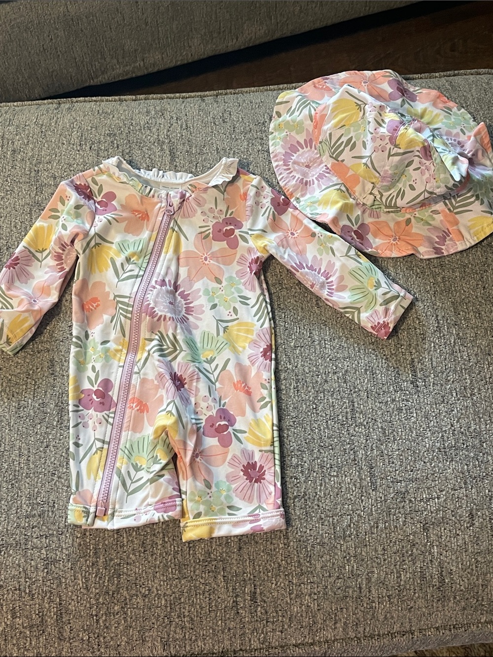 Kids Floral Long-Sleeve Rash Guard Swim Set with Sun Hat - Pastel Floral